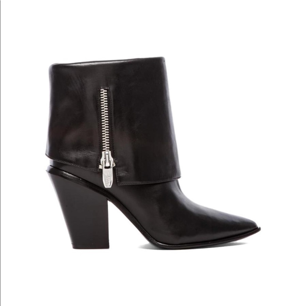 🚫🚫SOLD🚫🚫Sigerson Morrison Zip Foldover Boots